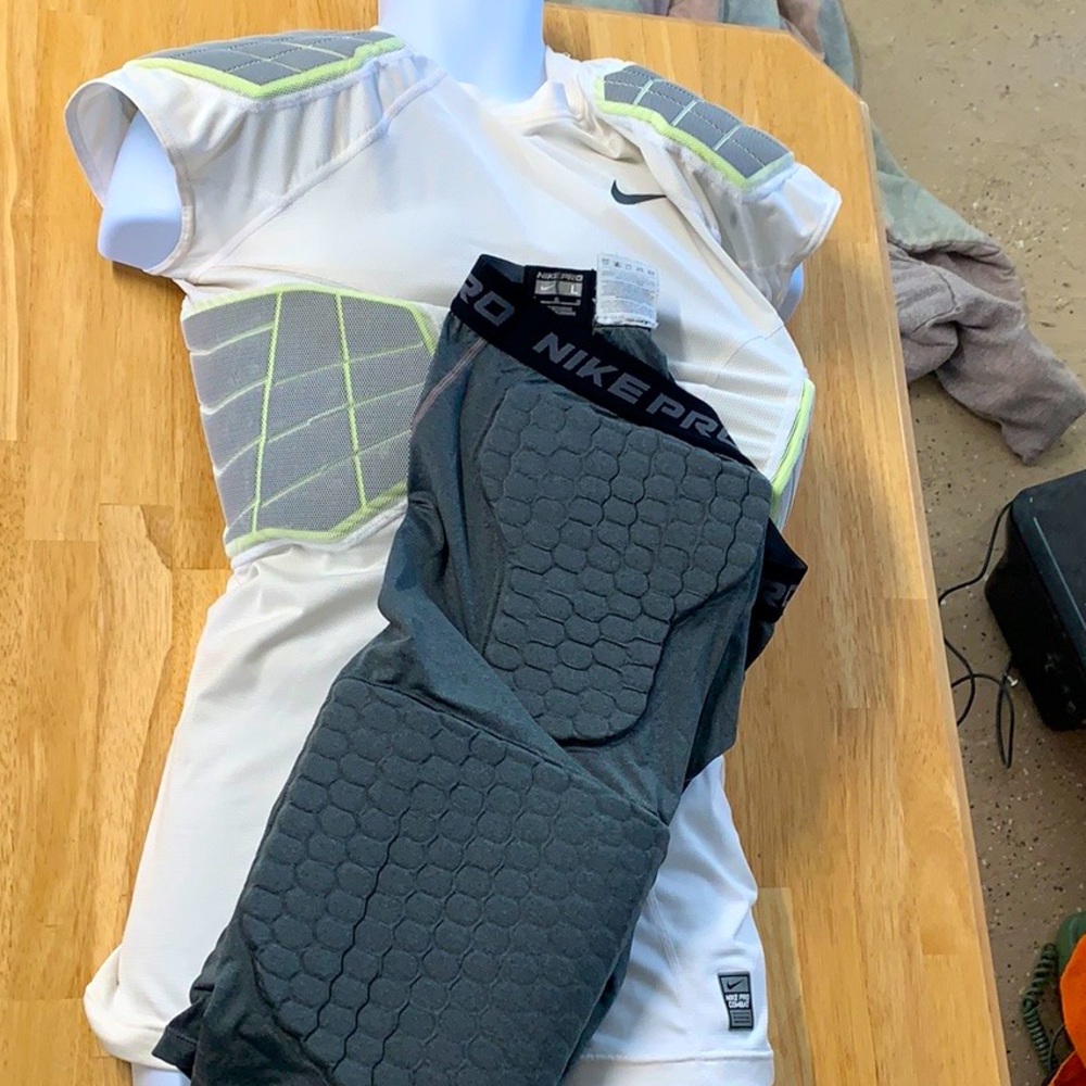 Football bundle - Picture 1 of 6
